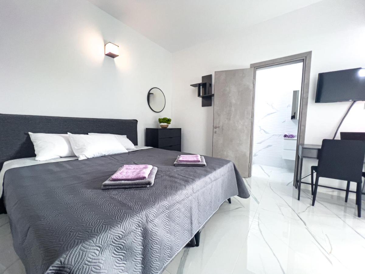 Giorgis Luxury Apartments Agia Napa Exterior foto