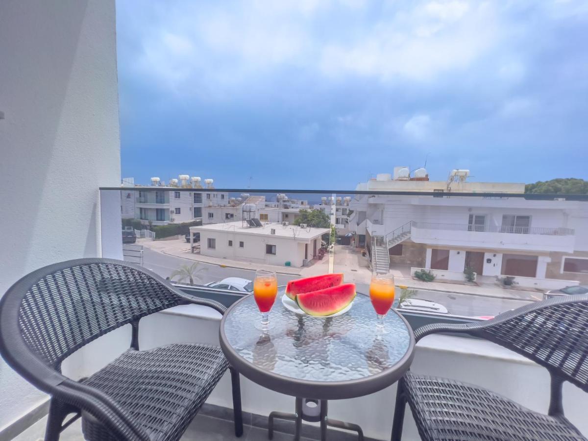 Giorgis Luxury Apartments Agia Napa Exterior foto
